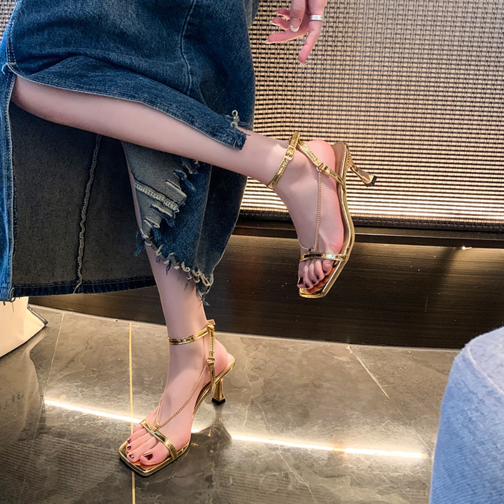 Sandálias de Salto Alto Sexy c - Gold Chain Sandal avaliação e preço